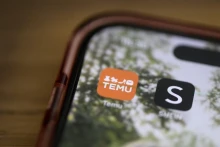 Bírság járhat a Temuról és a Sheinről vett ruhák után Franciaországban