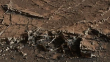 Rejtély a vörös bolygón: különös méhsejtstruktúrákat fotózott a NASA a Marson