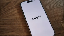 Új szintre lép a fast fashion óriása – bődületes pénzek mozoghatnak