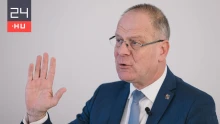 Kétségbe vonta a Fidesz márkájának megmenthetőségét Navracsics