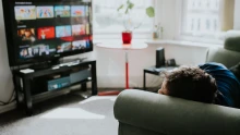 Nyugtalanok a befektetők: nagyot estek a techpapírok, miközben mindenki a streaming-óriás bejelentésére vár