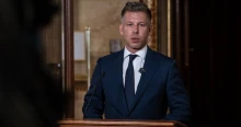 Navracsics-idézettel üzent Magyar Péter