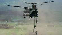 Sosem látott képességekkel ruházták fel a szövetségesek legendás helikopterét, bárhová eljuthat az új fegyver