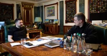 Zelenszkij alulmaradt menesztett miniszterével szemben, aki tovább szkanderezik az elnökkel