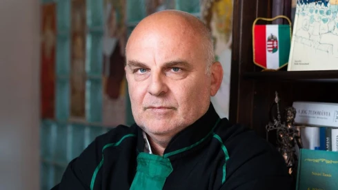 A végén tényleg köztársasági elnök lesz belőle