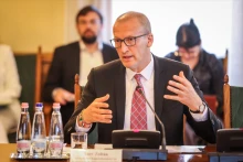 Erdélybe utazik Tarr Zoltán