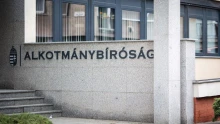 Hende Csaba is az Alkotmánybírósághoz fordult