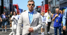 Magyar Péter a Formula–1 első számú emberével tárgyalt a Magyar Nagydíj előtt