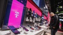 A Magyar Telekom megtáltosodott, egyedül a Mol csúszott meg az olajon