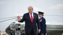 Teljes a káosz: mindenre fel kell készülni, Trump szerint rengeteg fegyverük van