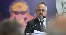 Bús Balázst is meggyanúsították az óbudai ügyben, legkevesebb 150 millió forintot kaphatott