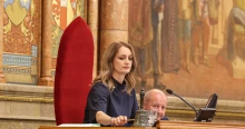 Forsthoffer Ágnes aláírta a Nemzeti Vagyonvisszaszerzési és Vagyonvédelmi Hivatal felállításáról szóló törvényt