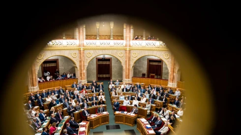 Forsthoffer Ágnes aláírta, életbe lépett a Nemzeti Vagyonvisszaszerzési és Vagyonvédelmi Hivatal felállításáról szóló törvény