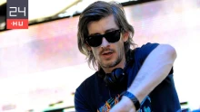 Holtan találták otthonában Kavinsky francia DJ-t, aki a Drive főcímzenéjét írta