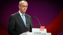 Több száz millió euróval vágná meg az uniós költségvetést a BlackRock kancellár