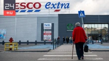 A Tesco többek között az italhűtők beszüntetésével járul hozzá az energiaválság kezeléséhez