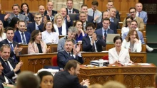 Bayer Zsolt: Örkény él!