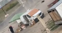 Így néz ki a drónháború: egy piaci árust üldözött egy orosz drón Herszonban