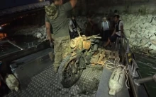 Videó: világháborús katonai motor került elő a Dunából a Batthyány térnél