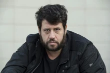 Hitványság, alávaló, közgyalázat – Puzsér Róbert bocsánatot kérek a nERDŐ című „kulturális merényletért”