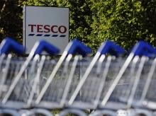 Kivonulhat Magyarországról a Tesco, már az eladást készítik elő
