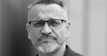Megrázó látvány fogadja a temetőbe látogatókat: Így néz ki Szolnoki Péter sírja egy héttel a temetés után