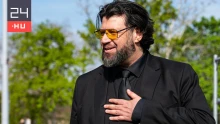 Puzsér Róbert: Bocsánatot kérek a nERDŐ című kulturális merényletért, amit a hazai nyilvánosság ellen elkövettem