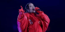 Rihanna készül valamire