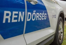 Két fa közé feszítettek ki zsinórt, belehajtott egy nő Kecskeméten – szemtanúkat keres a rendőrség
