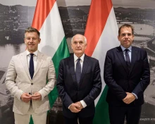 Baka András jelölése egy fricska Magyar Péter részéről?