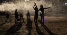 Őrült eufória a naplementében: Ellopták a show-t a Sziget legfelszabadultabb bulizói – fotók