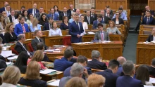 Tisza-kormány: új képviselők ülnek be a parlamentbe, Orbán Viktor kivonulhat a magyar politikából
