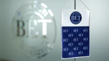 Célárat emelt az MBH a Telekomnál és a Molnál