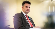 Márki-Zay Péter szerint Matolcsy Ádámnak előzetesben kellene lennie, nem vezérigazgatói székben