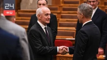 Megjött a Tisza válasza arra, hogy a Fidesz a tatai sortűzper miatt támadja Baka Andrást