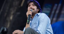 A Carson Coma előadta új dalát, amiről sokan úgy hiszik, hogy Tóth Gabiról szól