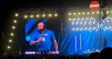 A Twenty One Pilots énekese felhívta a színpadra énekelni az egyik biztonsági őrt