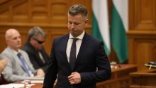Ismét hazudtak? Mégis nyaralni mehetett Ausztriába az államtitkár