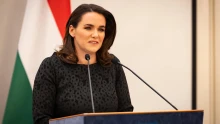 Luxusfürdőszoba Novák Katalin irodájában, túlárazás az acsai bölcsődében