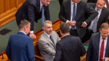 V. Németh Zsolt: Lázár János alkalmi megbízást kapott Orbán Viktortól