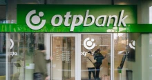 Leállás jön egy nagybanknál: Másfél órán át a bankkártyák és a terminálok sem fognak működni