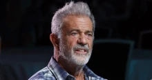 Csak Mel Gibson csirkéi élték túl a tűzvészt