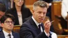 Jelentősen nőtt a külföldön munkát vállaló magyarok száma a választások óta