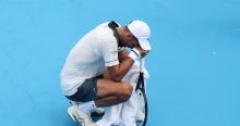 "Nem ez volt az első" - Összeesett és a törölközőjébe hányt Novak Djokovics