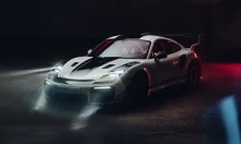 A Porsche lecsapta a 911-es sportkocsi ikonikus kerek álló lámpáit