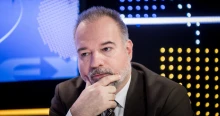 Lattmann Tamás az Alkotmánybíróság döntéséről: A prosti csak addig élvez veled, amíg tudja, hogy meg fogod fizetni