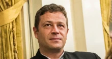 Tíz nappal a választás előtt is milliós állami támogatást kapott Orbán János Dénes egy kéziratért