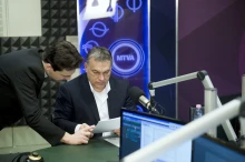 „A felülről jövő rendelések teljesítése kötelező”, „mindenkinek annál jobb, minél előbb túlesünk rajta”