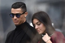 Cristiano Ronaldo felesége 50 millió dollár értékű gyémántékszert viselt az esküvőjükön