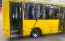 Egy utasokkal teli helyi buszt lőttek ki az oroszok Herszonban, legalább négyen meghaltak